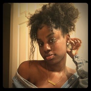 Meet your Posher, Aniya